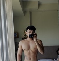 Argus Hunk - Male escort in Manila