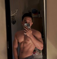 Runchu Young - Male escort in Singapore