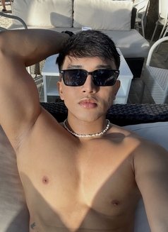 Argus Hunk - Acompañantes masculino in Manila Photo 5 of 6