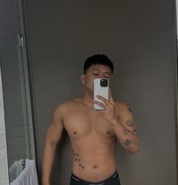 Argus Hunk - Male escort in Manila