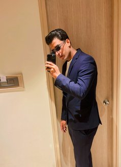 Arhaan - Male escort in Mumbai Photo 1 of 19