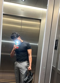 Arhaan - Male escort in Mumbai Photo 7 of 19