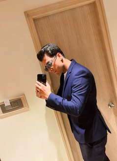 Arhaan - Male escort in Mumbai Photo 12 of 19