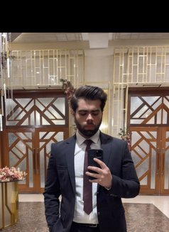Arham Khan - Acompañantes masculino in Lahore Photo 4 of 4