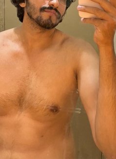 Arham - Male escort in Lahore Photo 5 of 7