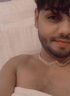 Arhan Khan - escort in New Delhi Photo 1 of 3