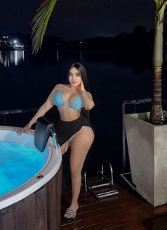 Ari - escort in Dubai Photo 2 of 12