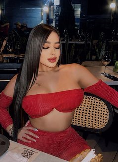 Ari - escort in Dubai Photo 3 of 12