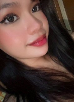 Ari - Transsexual escort in Manila Photo 8 of 8
