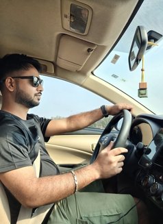 Ari - Acompañantes masculino in Dammam Photo 2 of 7