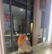 Ari - puta in Nairobi