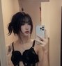 Ari - Transsexual escort in Tokyo Photo 10 of 13