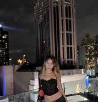 Ari - puta in Phuket