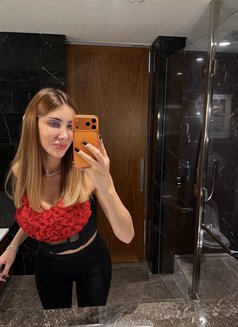 Aria - escort in İstanbul Photo 3 of 6