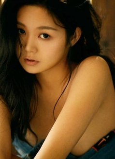 Aria - escort in Beijing Photo 4 of 4