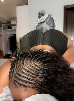 Aria - escort in Accra Photo 2 of 2