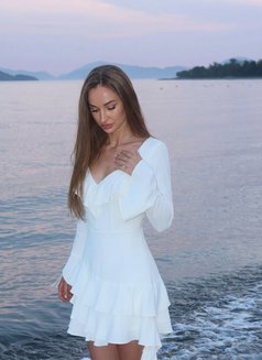 Aria Hot Angel - puta in Hong Kong Photo 2 of 6