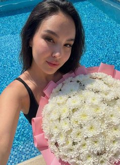 Aria - escort in Dubai Photo 4 of 10