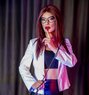 Aria Queen - Transsexual dominatrix in İstanbul Photo 1 of 5
