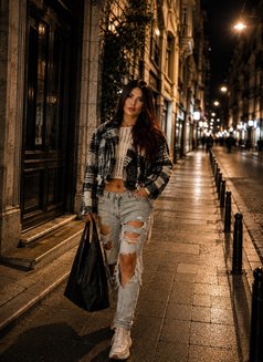 Aria Queen - Transsexual escort in İstanbul Photo 6 of 12