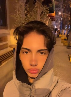 Aria - Transsexual escort in İstanbul Photo 1 of 10
