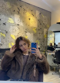 Aria - Transsexual escort in İstanbul Photo 2 of 14