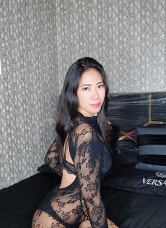 'Aria Slim 5'7,are u ready - escort in Dubai Photo 8 of 9