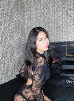 'Aria Slim 5'7,are u ready - escort in Dubai Photo 9 of 9