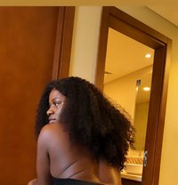 Aria - puta in Dubai Photo 3 of 6