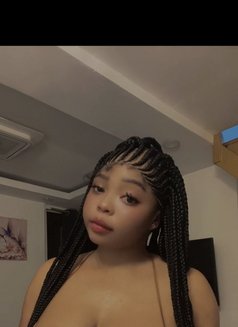 Ariana - escort in Manila Photo 2 of 2