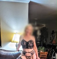 Ariana - escort in Amsterdam