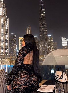 Ariana - puta in Abu Dhabi Photo 13 of 14