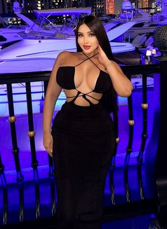 Ariana - escort in Dubai Photo 9 of 11