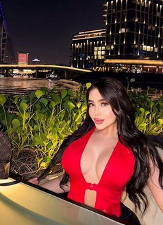 Ariana - escort in Dubai Photo 14 of 15