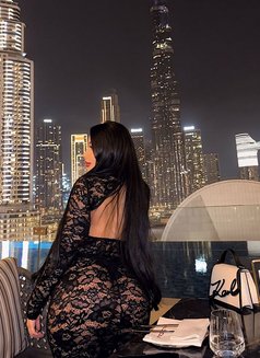 Ariana - escort in Dubai Photo 17 of 18