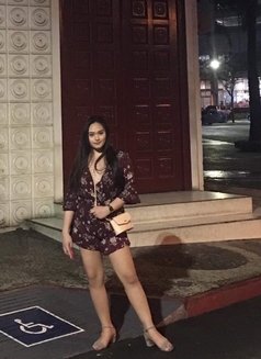 Ariana - Transsexual escort in Manila Photo 4 of 6