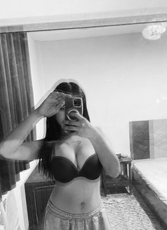 Ariana Lopez - Intérprete de adultos in Manila Photo 2 of 8