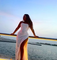Ariana - escort in Abu Dhabi Photo 6 of 6