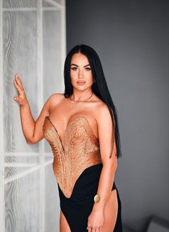 Ariana - escort in Dubai Photo 14 of 14