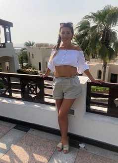 Ariana - puta in Pattaya Photo 5 of 6