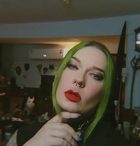 Ariana Sinner - Transsexual dominatrix in Bangkok