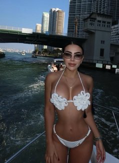 Ariana - escort in Riyadh Photo 2 of 5