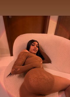 Arianna SQUIRT d.throat(business bay) - escort in Dubai Photo 3 of 5