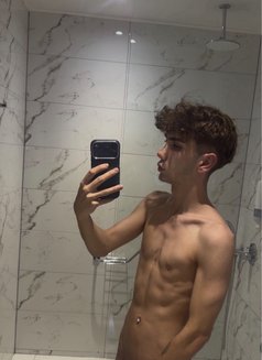 Arias - Male escort in Dubai Photo 4 of 8
