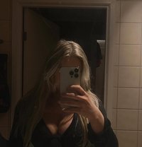 Arie - escort in Liège