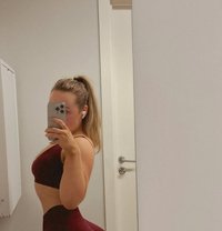 Arie - escort in Liège