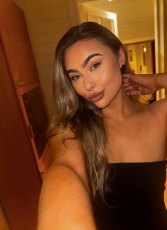 Arie - escort in Liège Photo 5 of 8