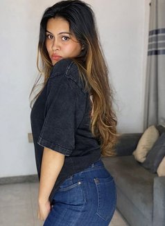 Ariel - puta in Muscat Photo 3 of 3