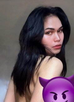 Ariella - Transsexual escort in Dubai Photo 6 of 7