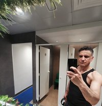 Arif Yılmaz - Acompañantes masculino in Dubai